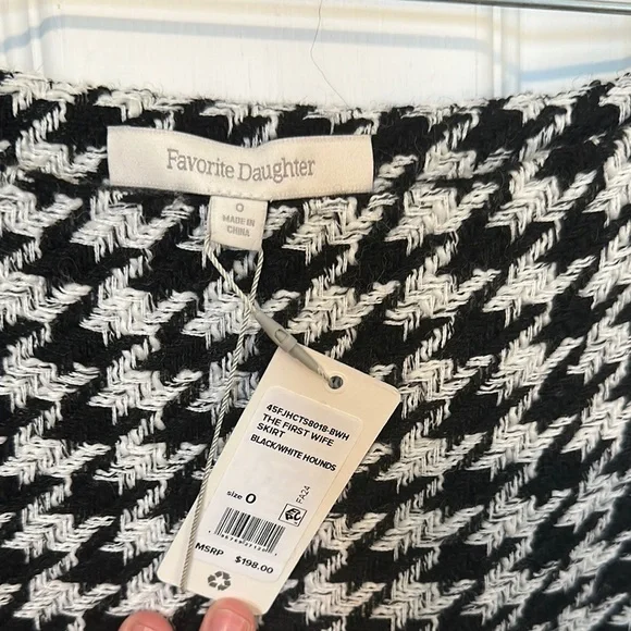Favorite Daughter Black and White Houndstooth Mini Skirt - never worn! - Picture 3 of 4